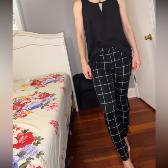 Black and white pants - Picture 1 of 7